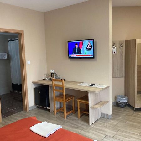 Nautilus Etterem Es Panzio Hotel Dabas Eksteriør billede