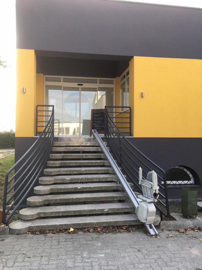 Nautilus Etterem Es Panzio Hotel Dabas Eksteriør billede