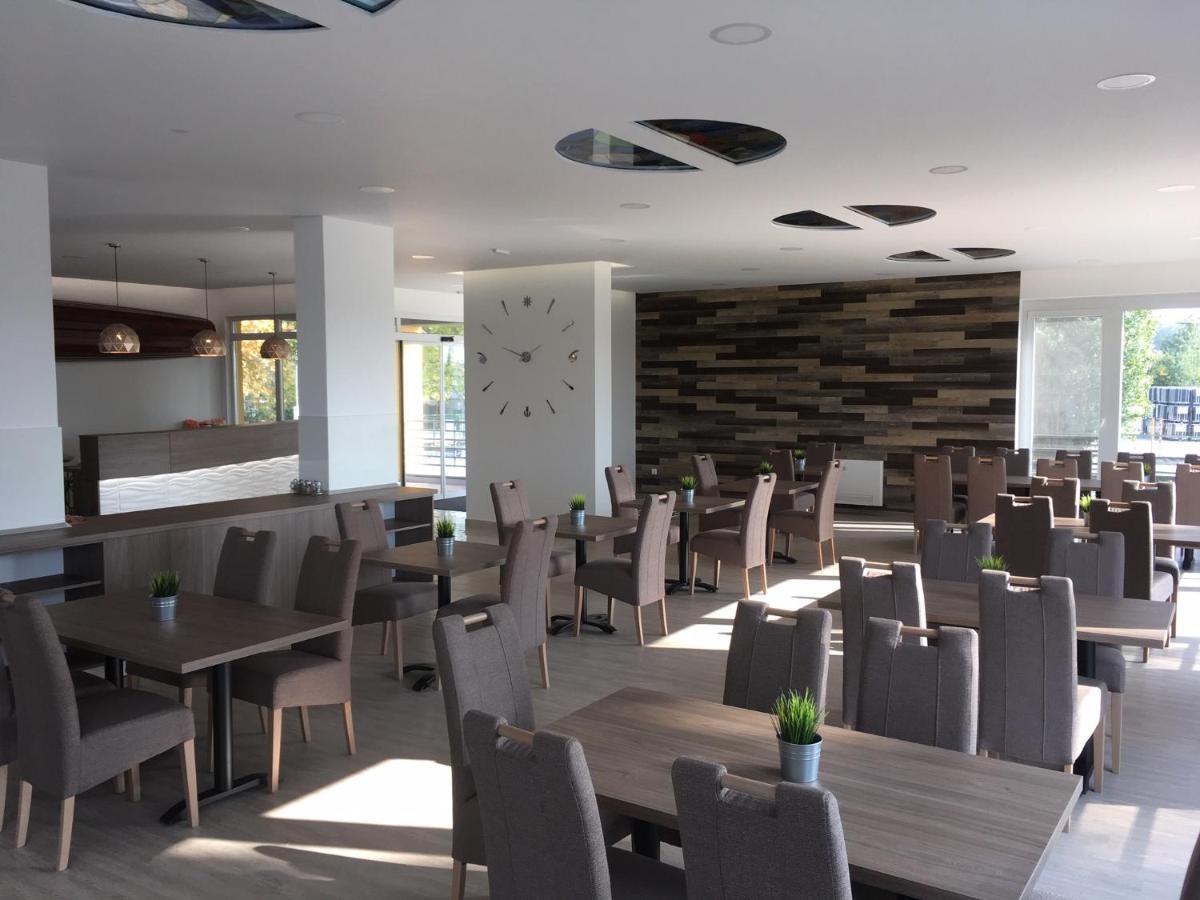 Nautilus Etterem Es Panzio Hotel Dabas Eksteriør billede