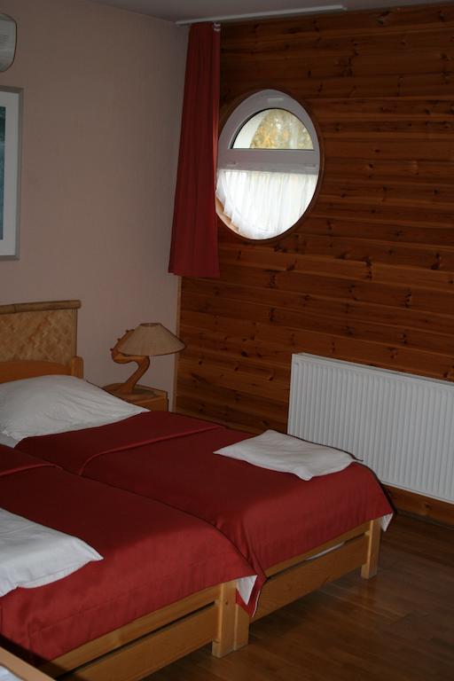Nautilus Etterem Es Panzio Hotel Dabas Værelse billede